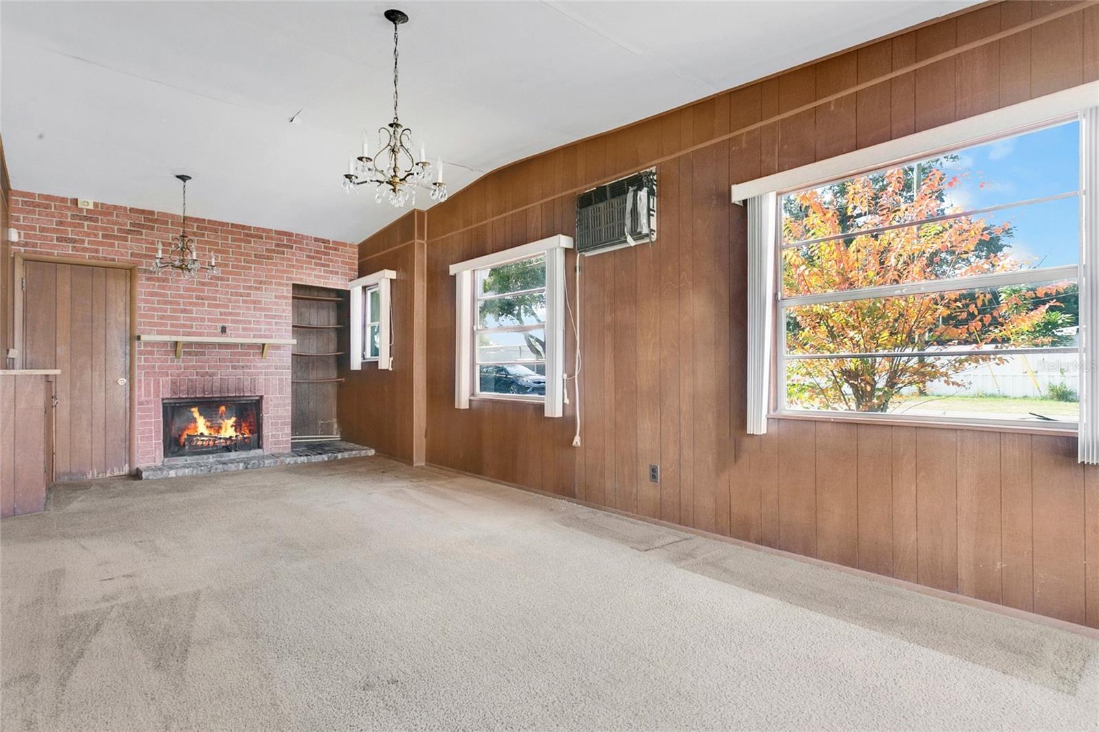 Image 14 of 33 For 306 Nanette Drive