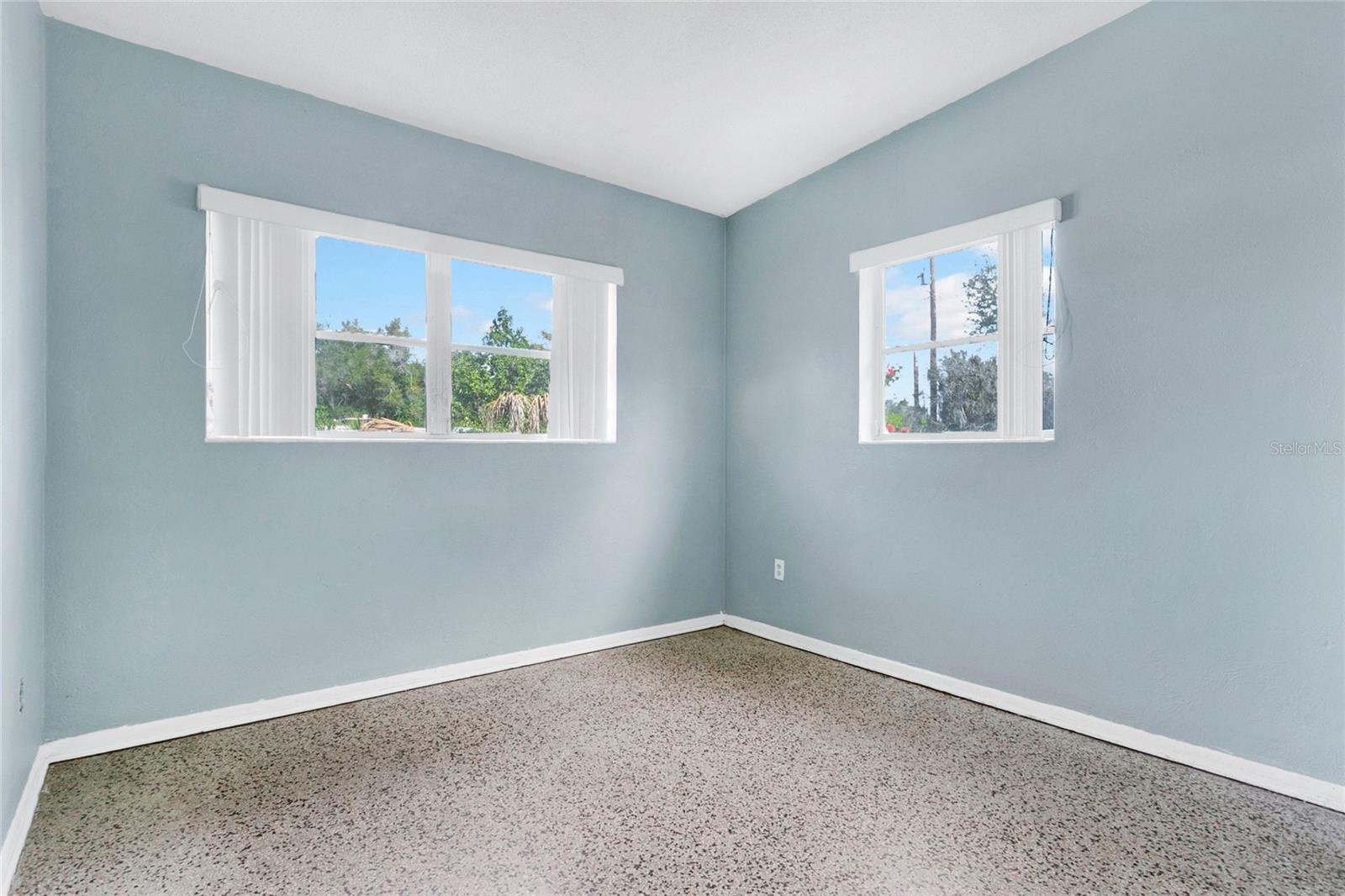 Image 18 of 33 For 306 Nanette Drive