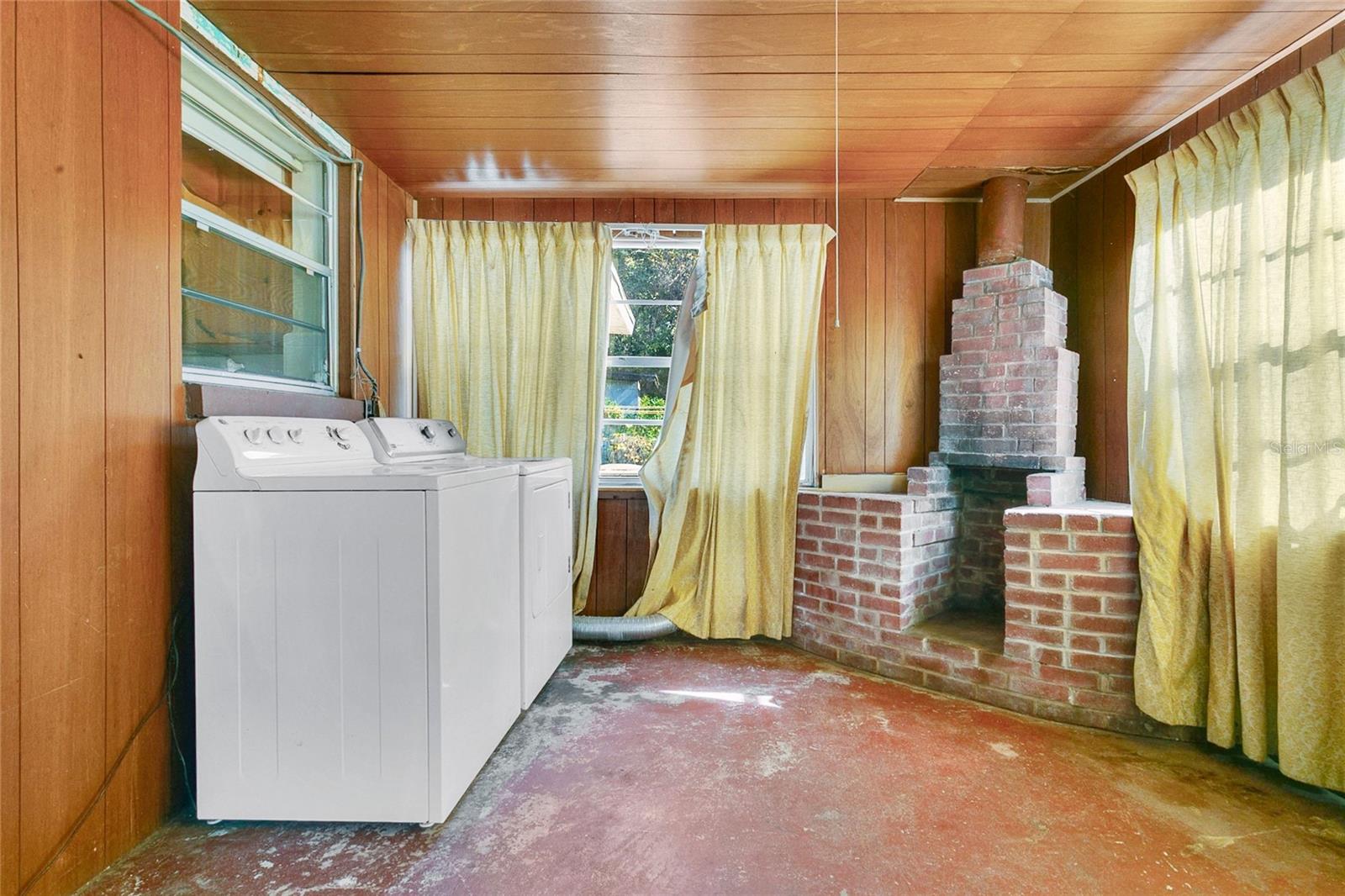 Image 20 of 33 For 306 Nanette Drive