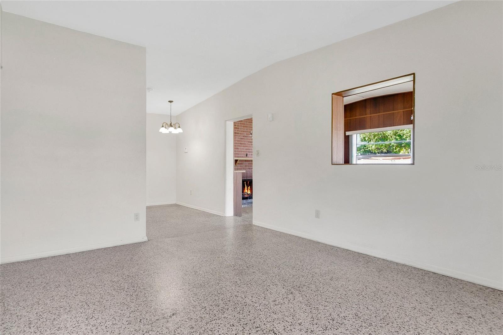 Image 6 of 33 For 306 Nanette Drive