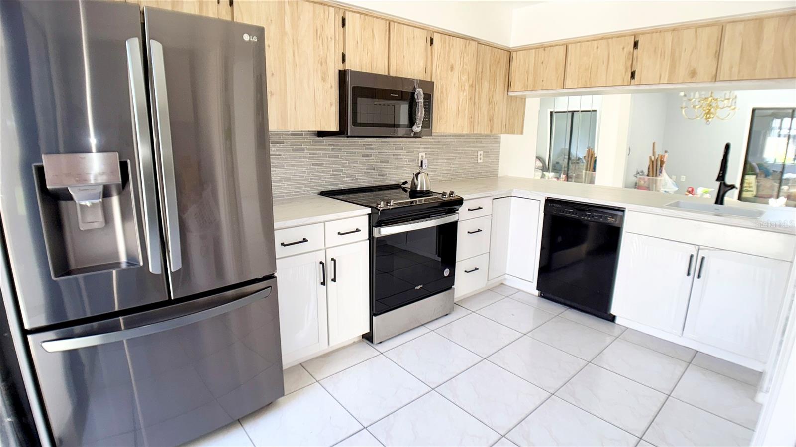 Image 14 of 36 For 761 Golden Sunshine Circle