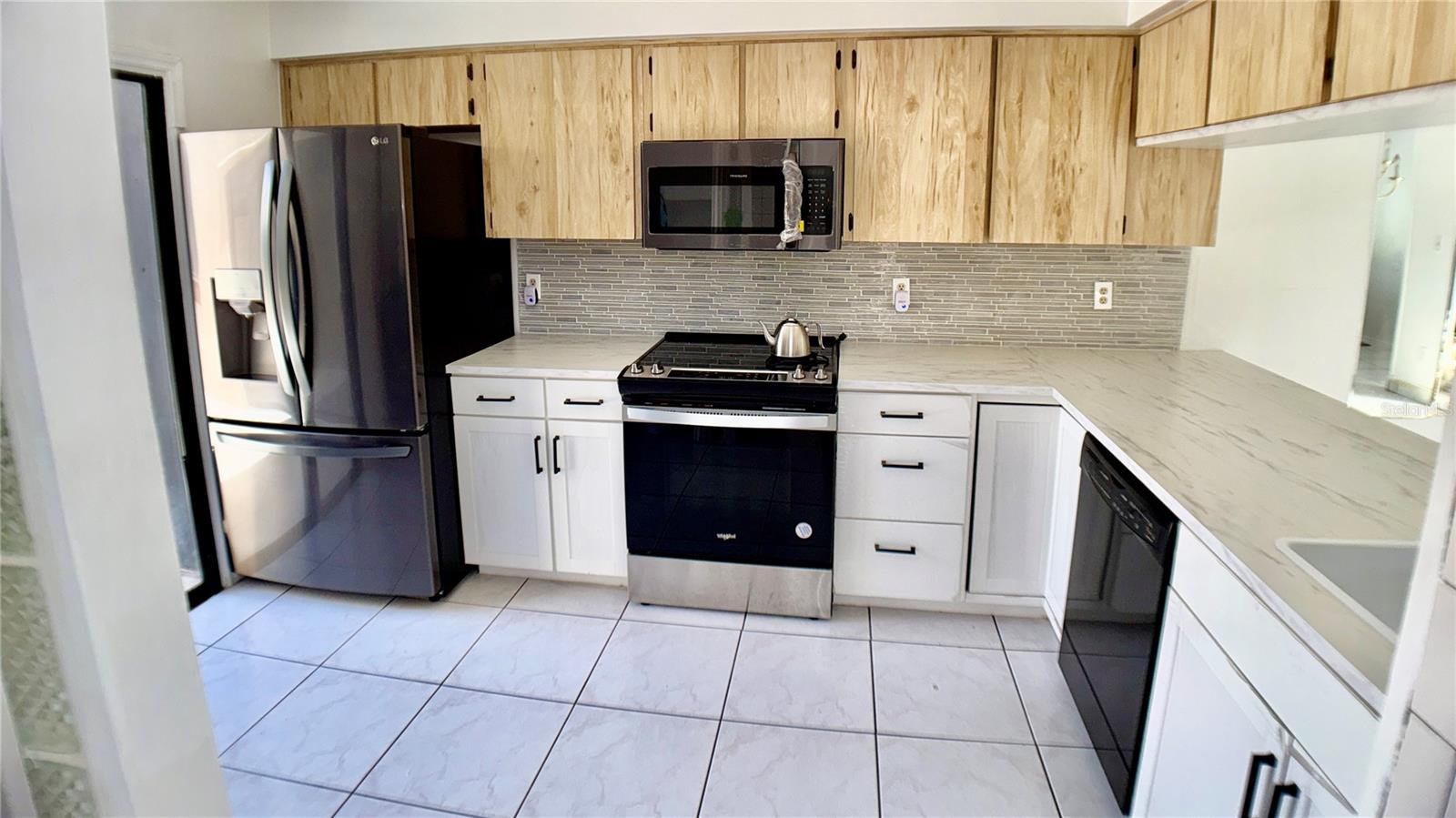 Image 15 of 36 For 761 Golden Sunshine Circle