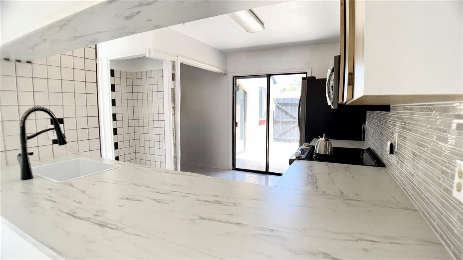 Image 16 of 36 For 761 Golden Sunshine Circle