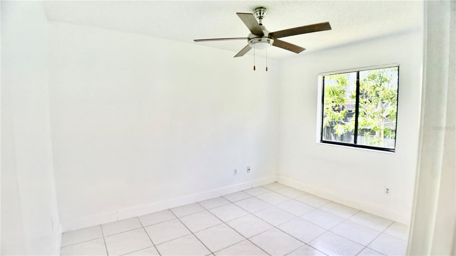 Image 26 of 36 For 761 Golden Sunshine Circle