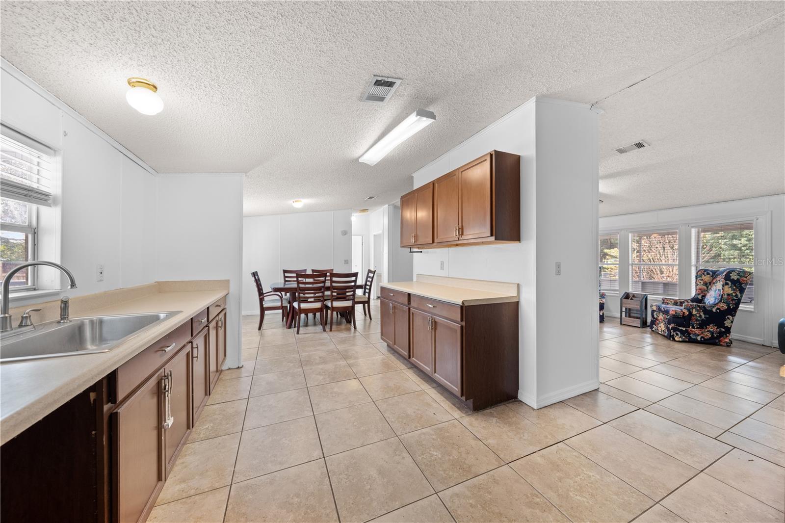 Image 16 of 51 For 2639 Liberty Boulevard