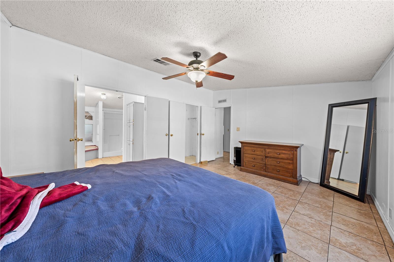 Image 21 of 51 For 2639 Liberty Boulevard