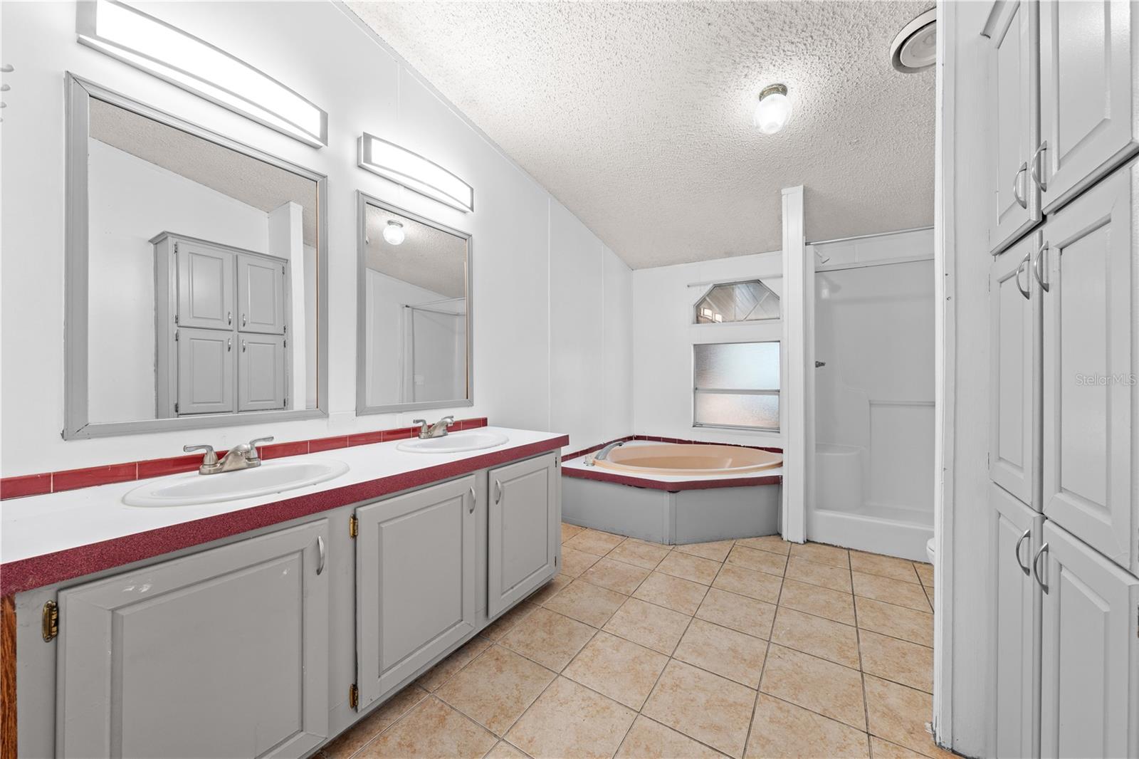 Image 23 of 51 For 2639 Liberty Boulevard