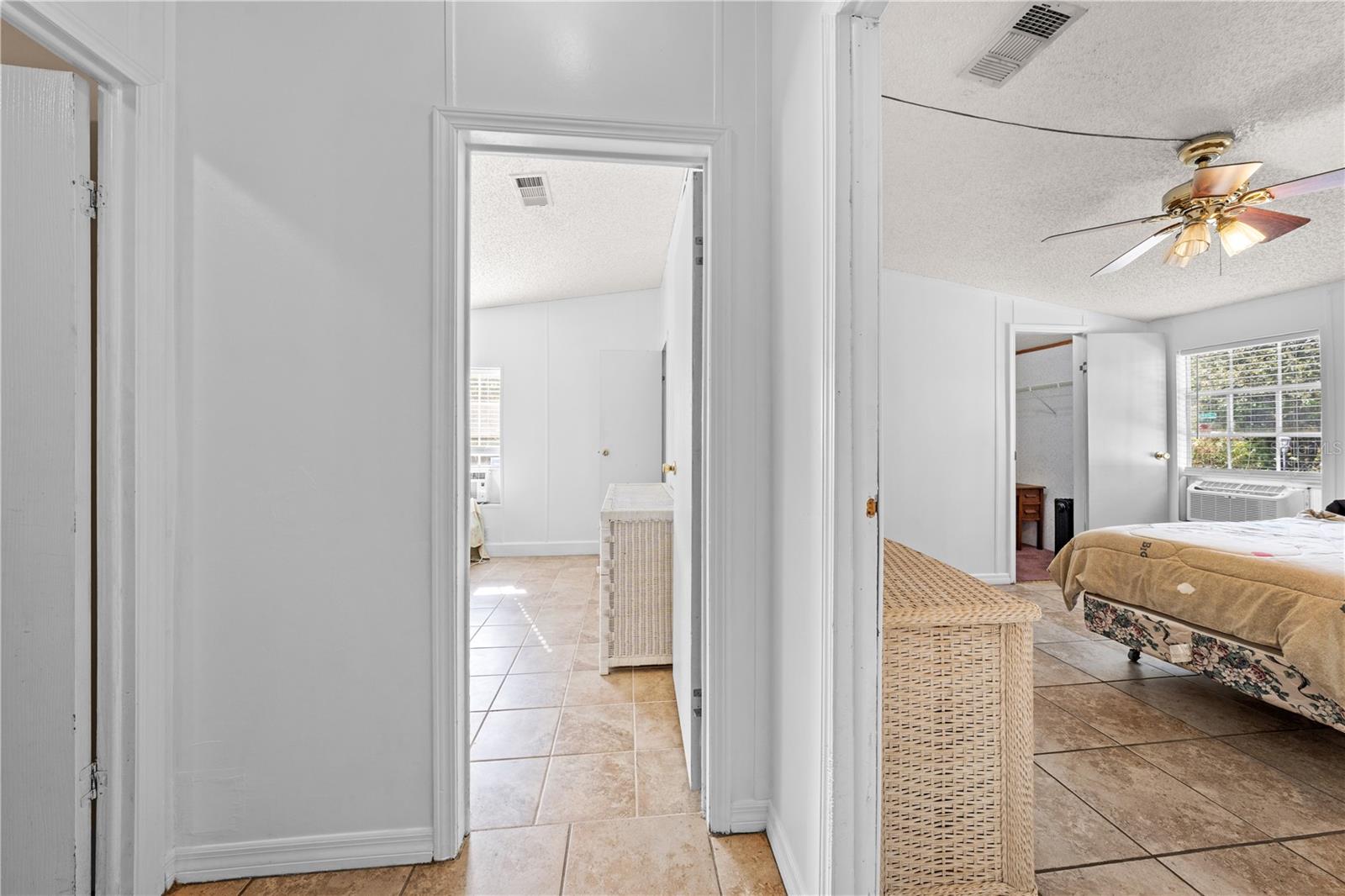 Image 25 of 51 For 2639 Liberty Boulevard