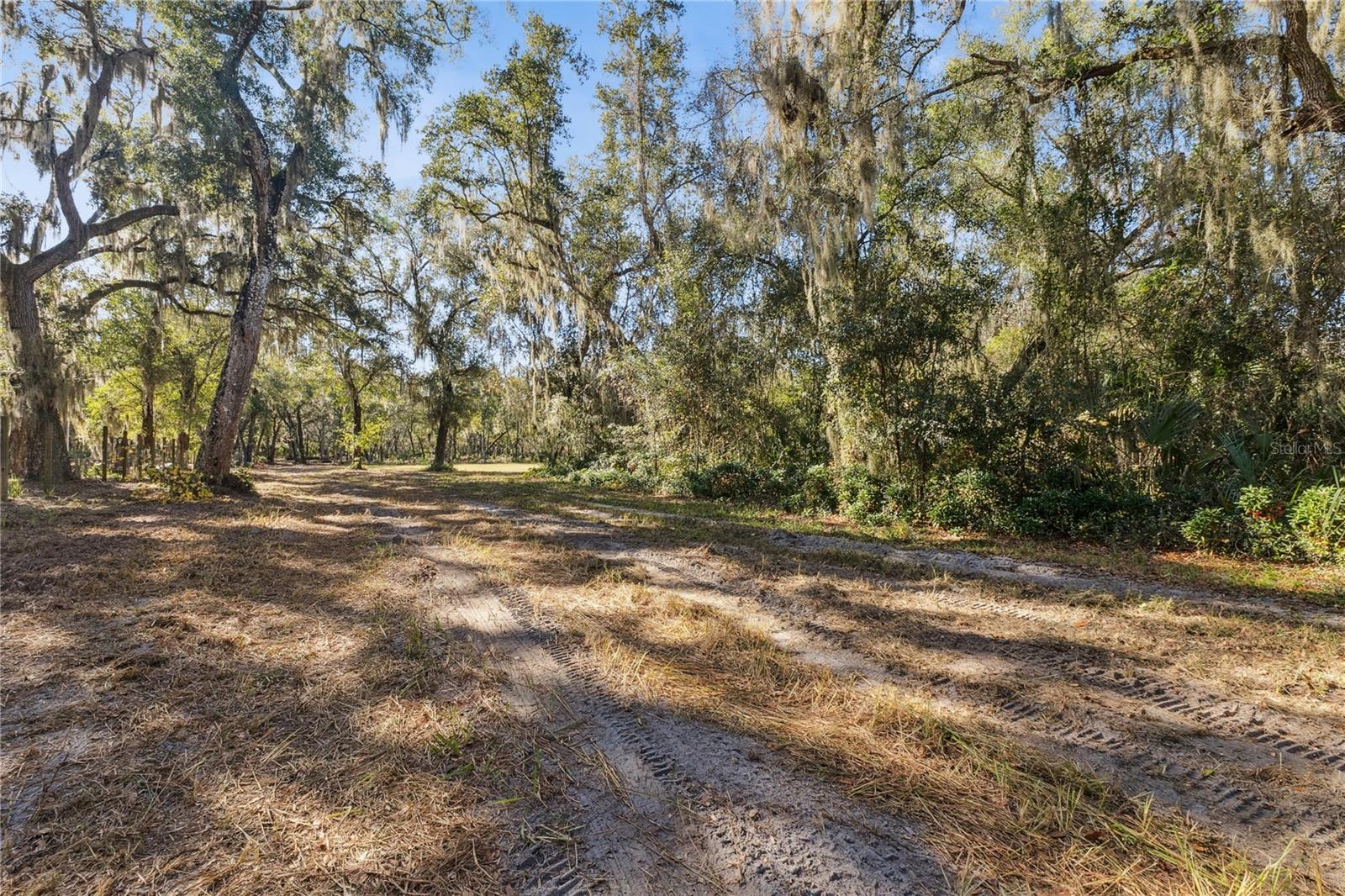 Image 17 of 34 For 1001 Lake Harney Road