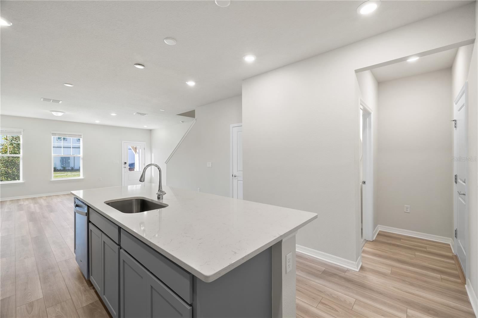 Image 13 of 37 For 6373 Breeze Filled Lane