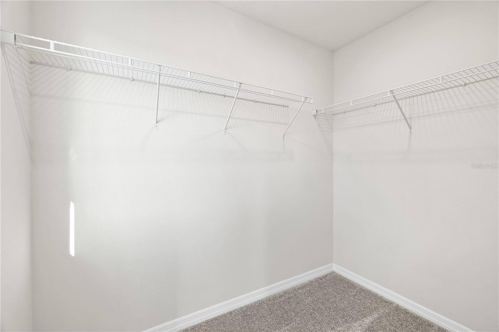 Image 18 of 37 For 6373 Breeze Filled Lane