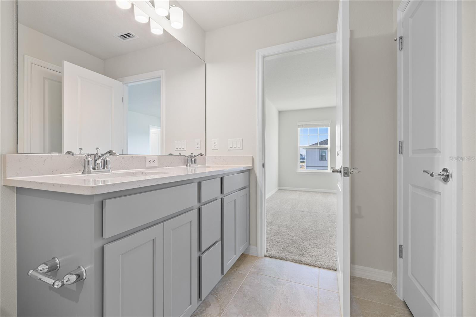 Image 20 of 37 For 6373 Breeze Filled Lane