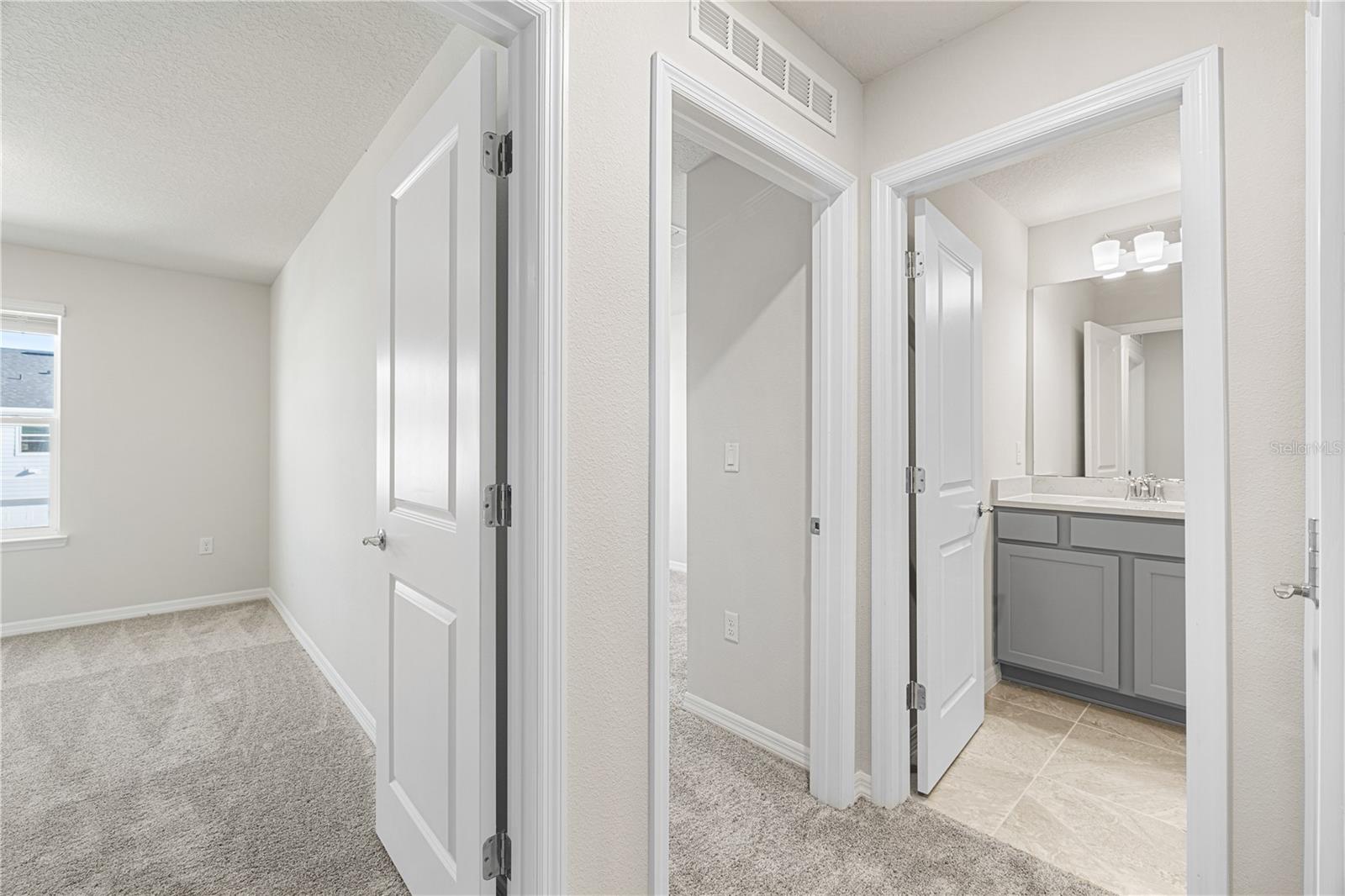 Image 25 of 37 For 6373 Breeze Filled Lane