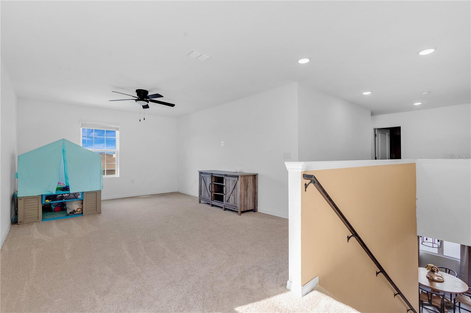 Image 19 of 30 For 682 Heritage Square Drive