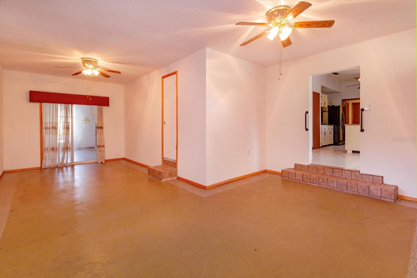 Image 16 of 36 For 312 Kimberly Court