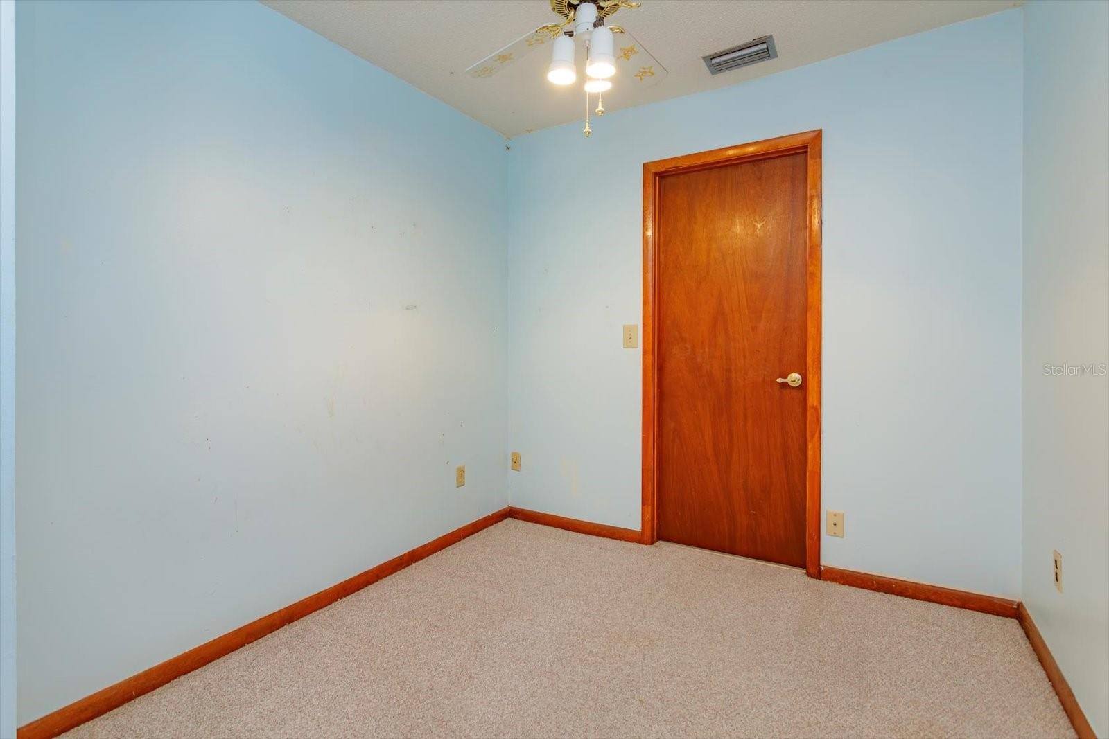 Image 23 of 36 For 312 Kimberly Court