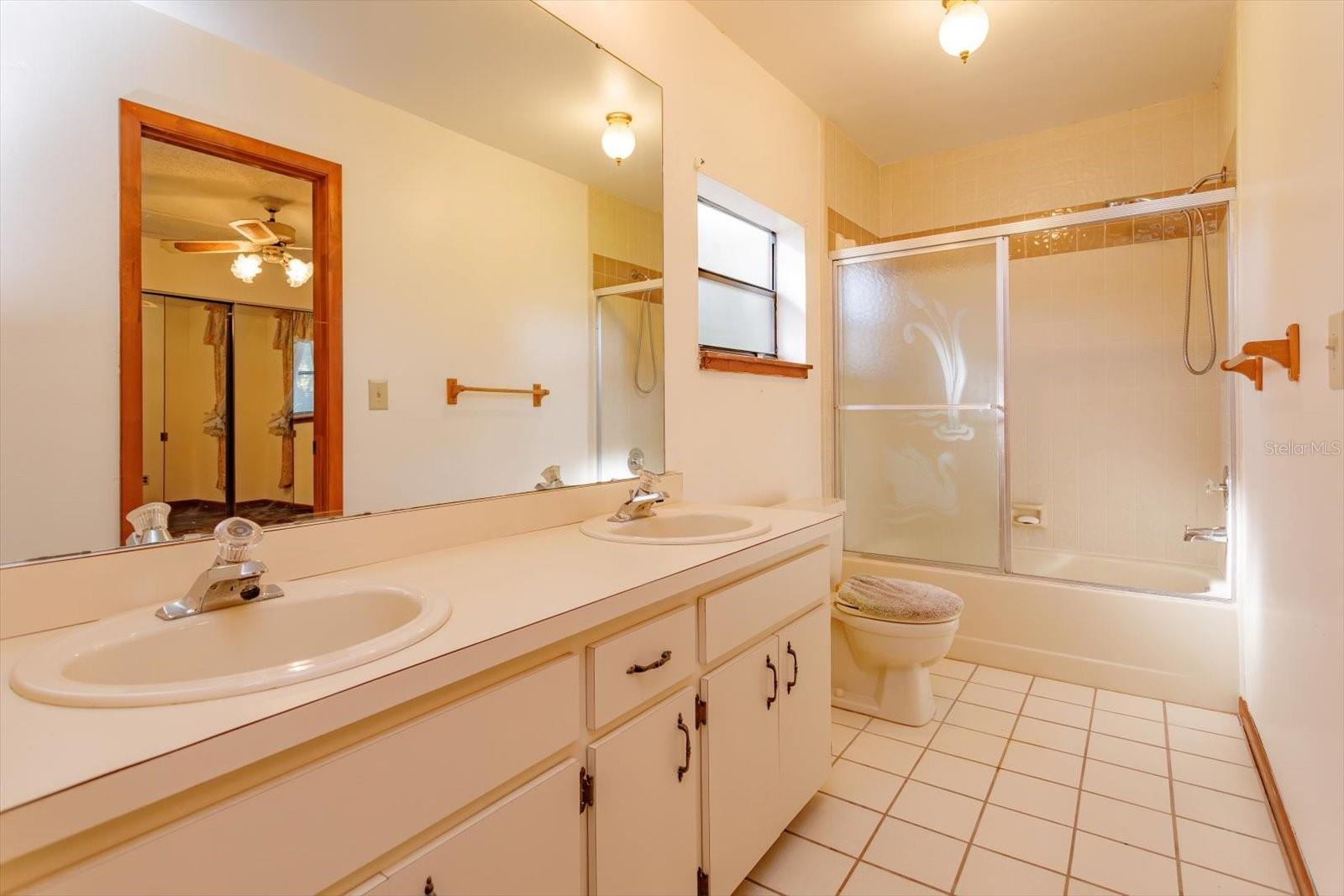 Image 28 of 36 For 312 Kimberly Court