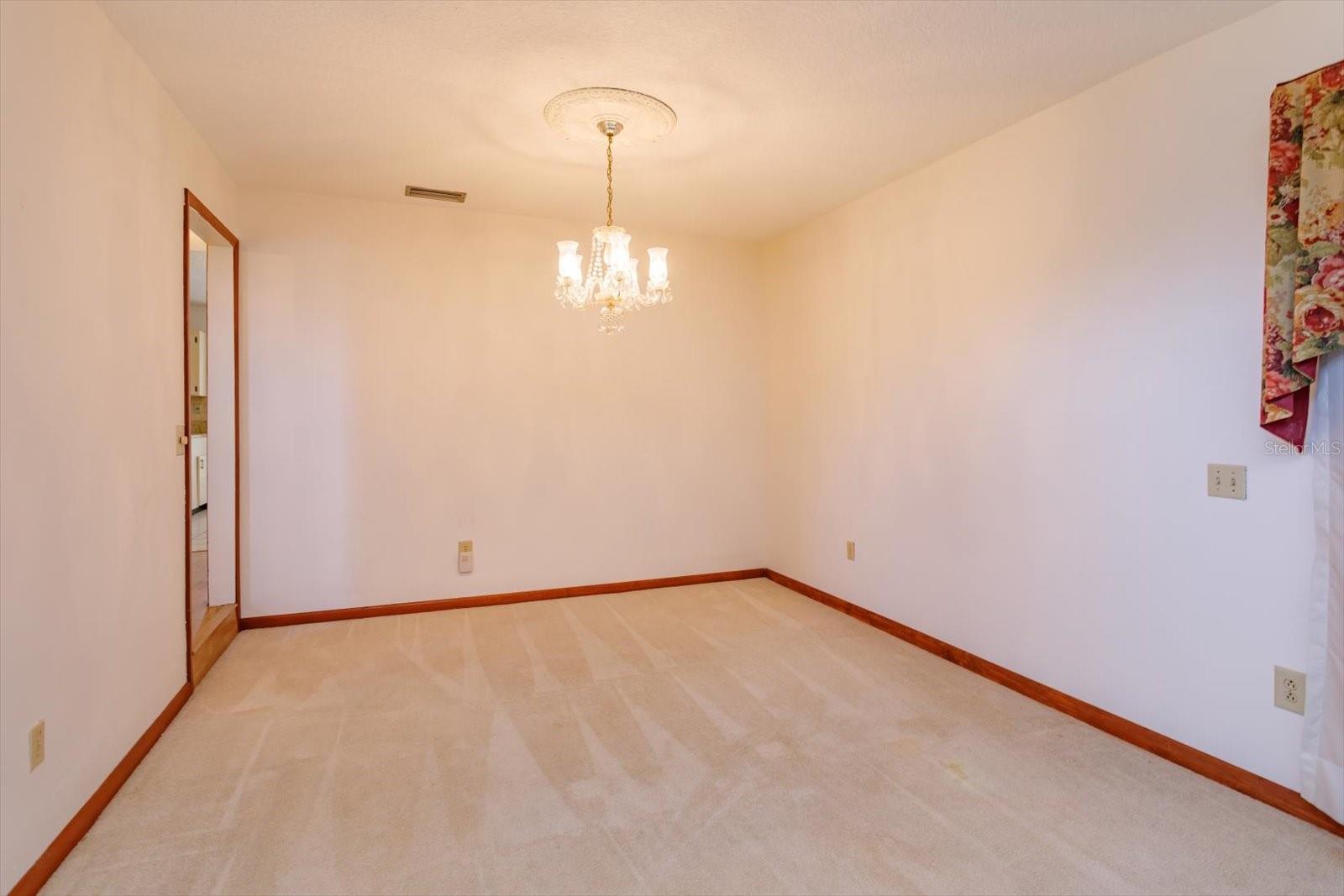 Image 9 of 36 For 312 Kimberly Court