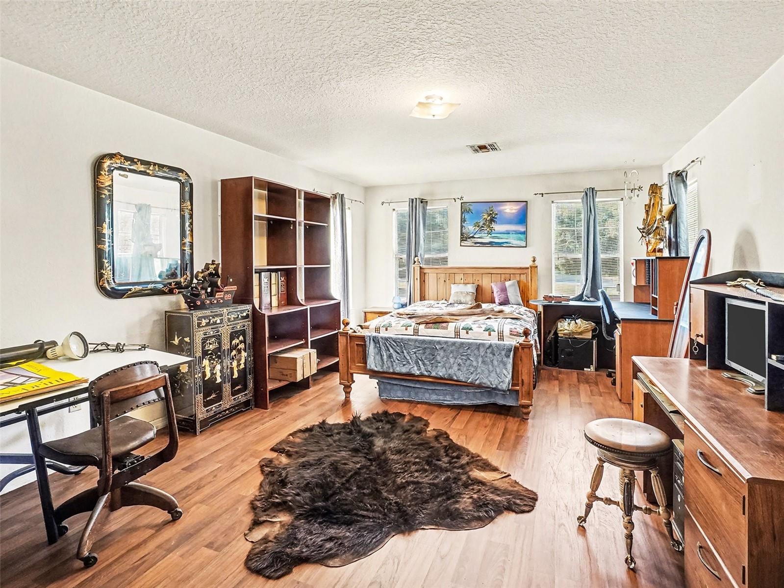 Image 13 of 33 For 4400 Conrad Acres Lane