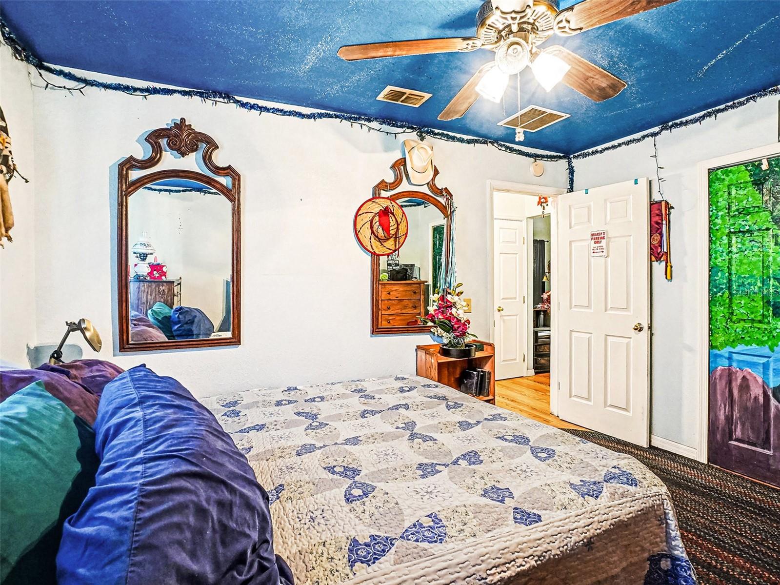 Image 16 of 33 For 4400 Conrad Acres Lane