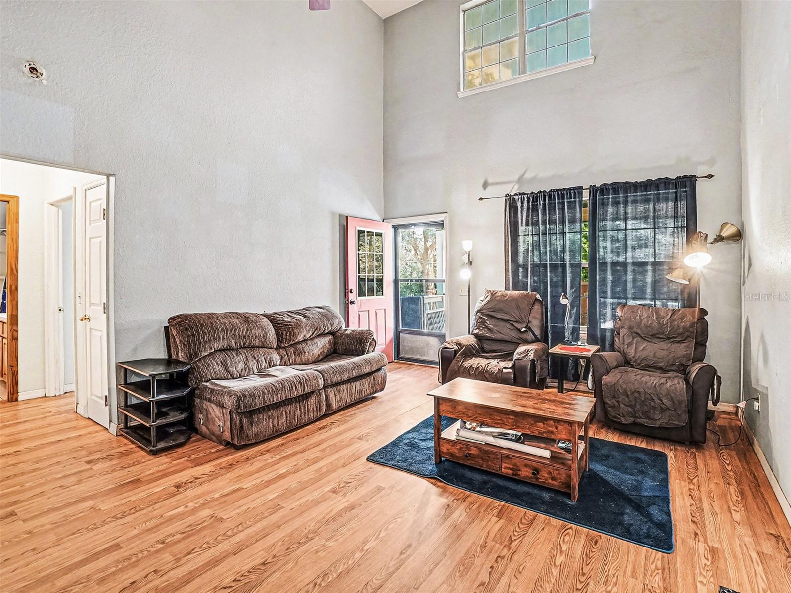 Image 4 of 33 For 4400 Conrad Acres Lane