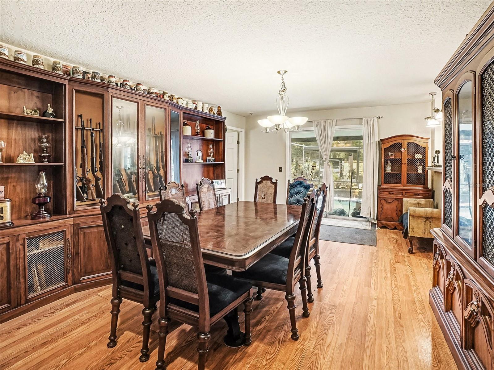 Image 6 of 33 For 4400 Conrad Acres Lane