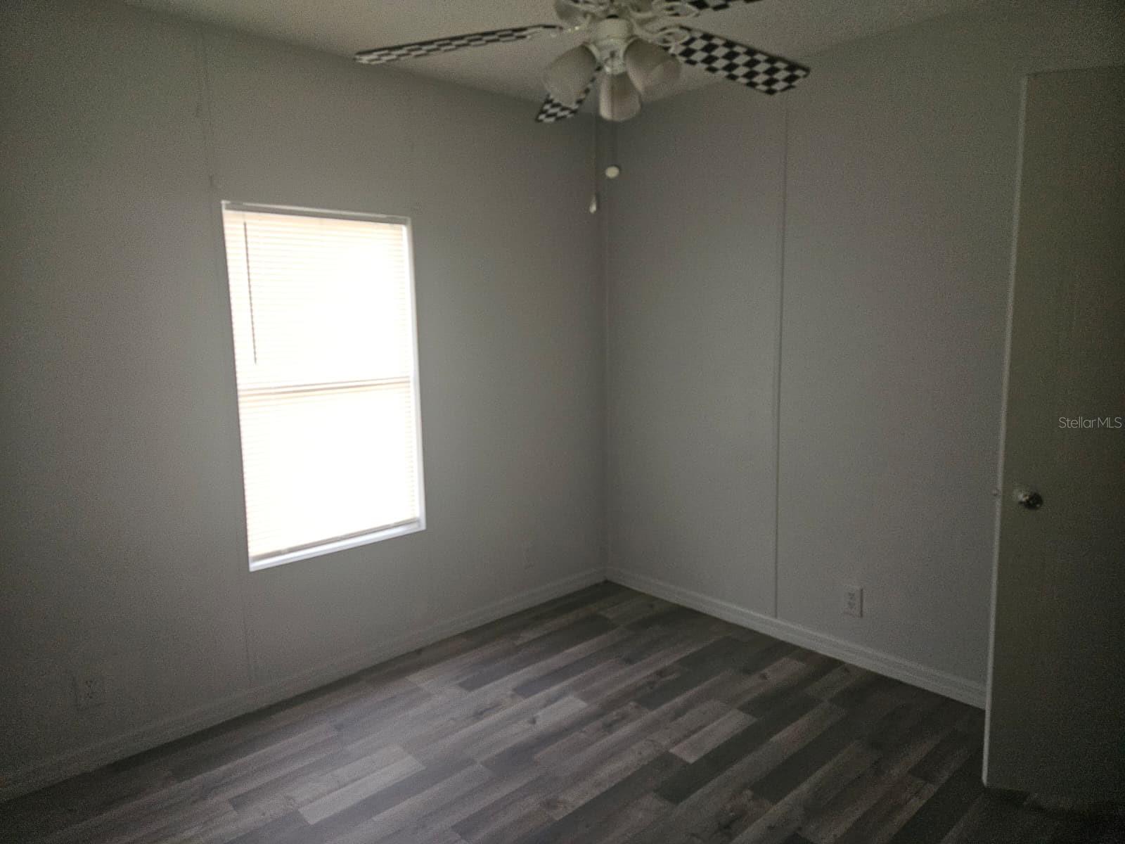 Image 11 of 27 For 129 4th Street