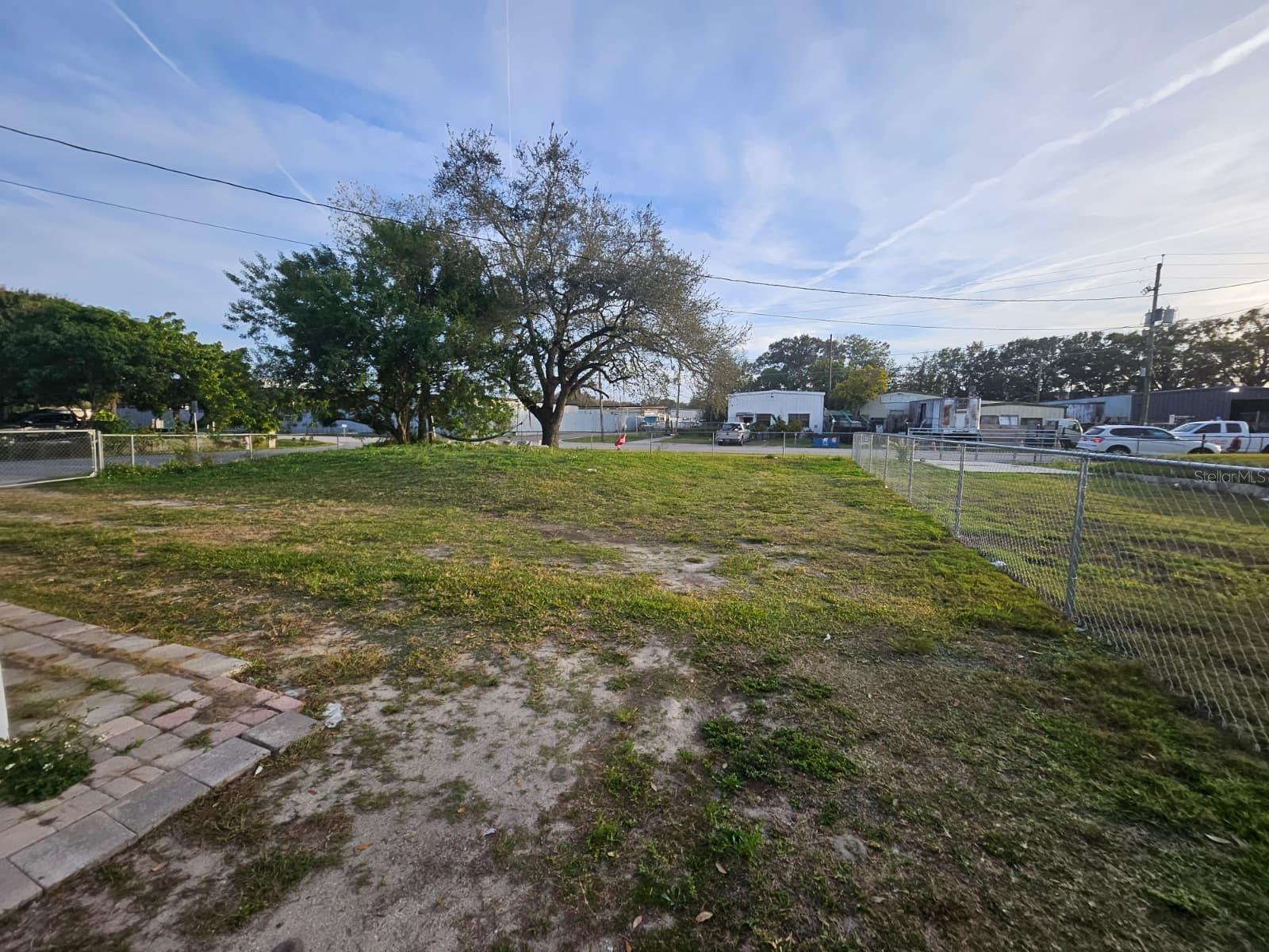 Image 22 of 27 For 129 4th Street