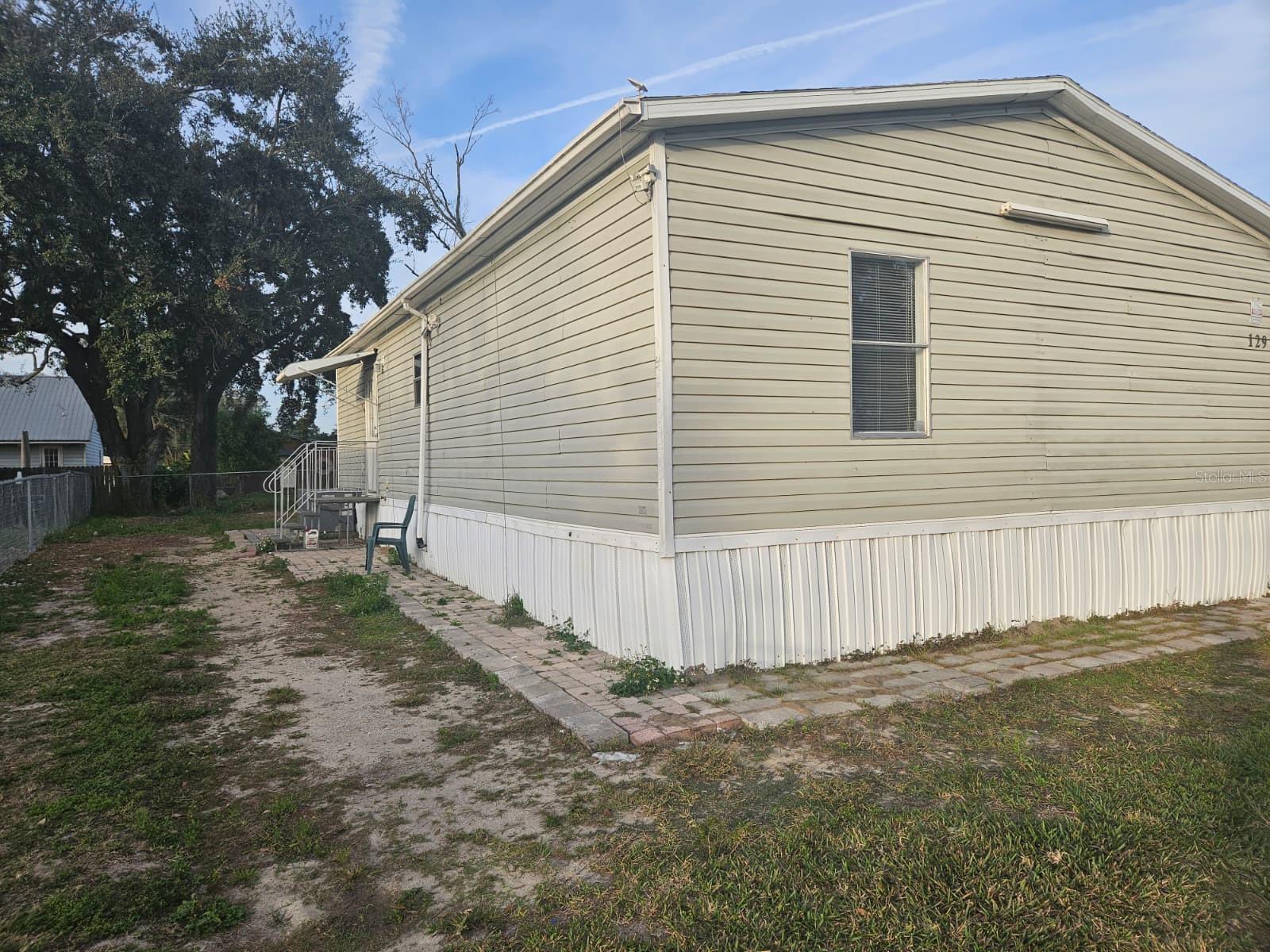 Image 23 of 27 For 129 4th Street