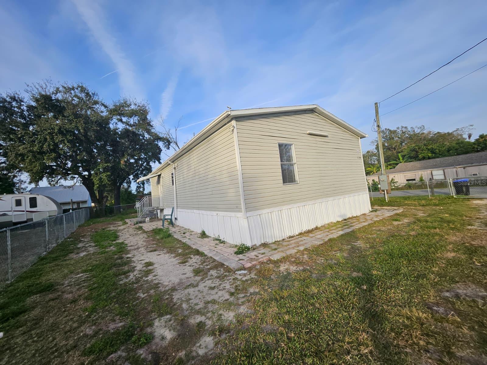 Image 26 of 27 For 129 4th Street