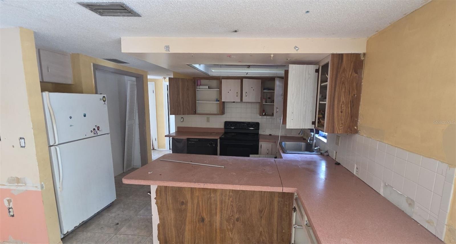 Image 2 of 16 For 15839 Hicks Road