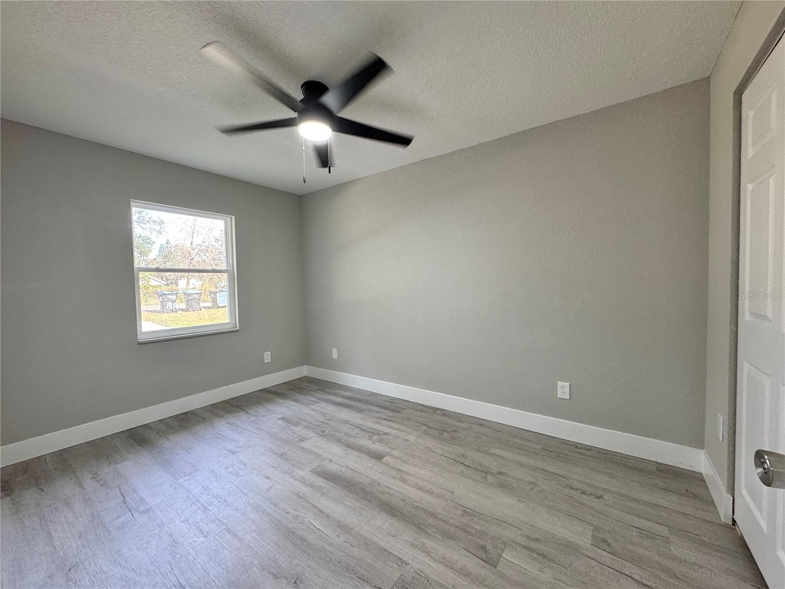 Image 20 of 23 For 2346 Section Drive