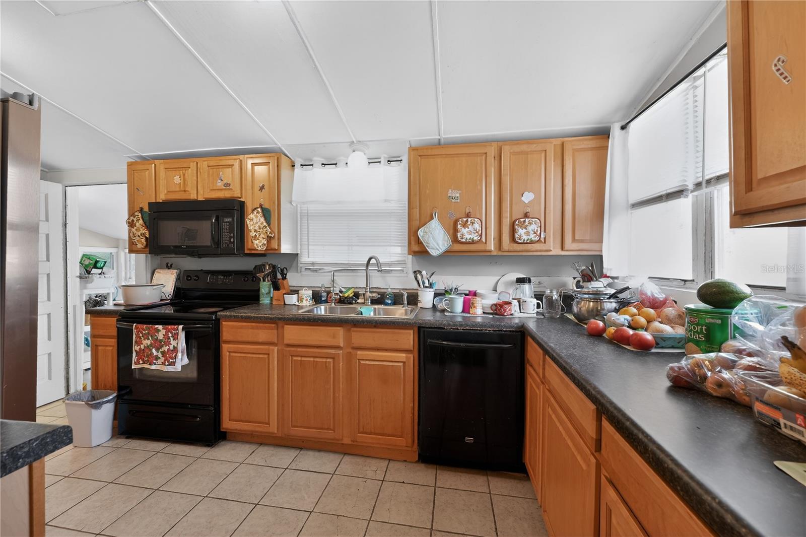 Image 5 of 12 For 360 Tyler Street