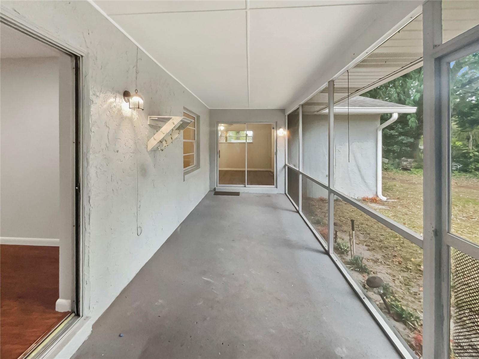 Image 36 of 38 For 8442 Clematis Lane