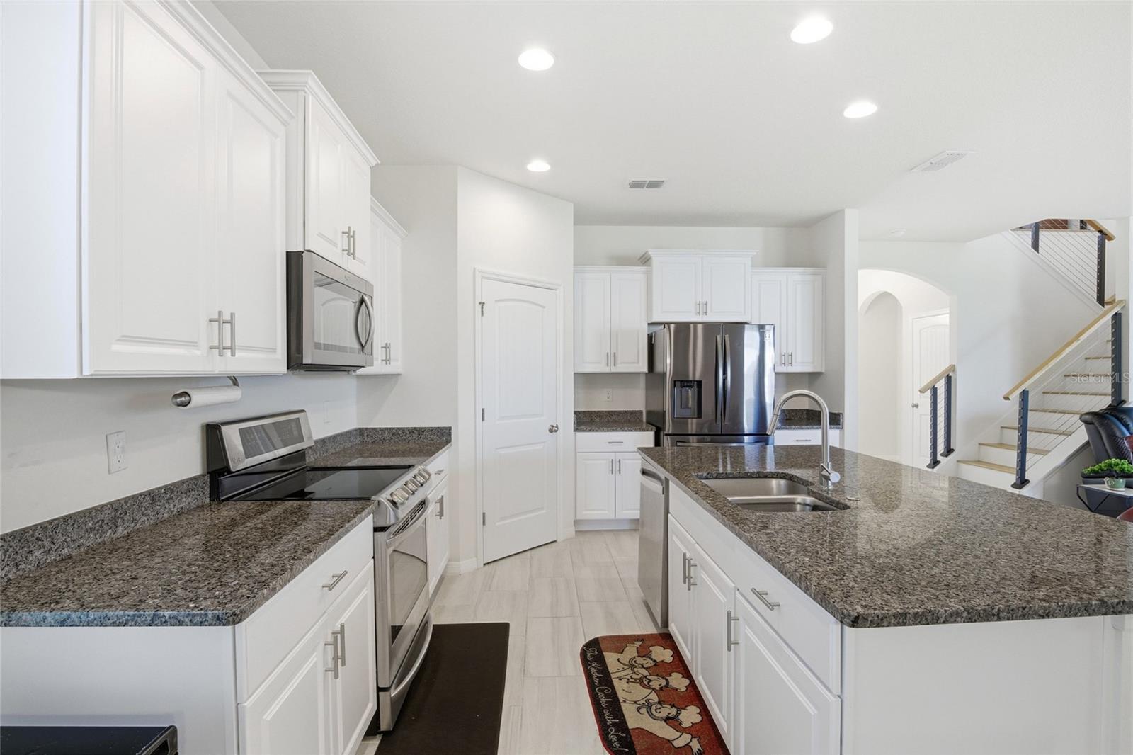 Image 6 of 40 For 16098 Mangrove Road