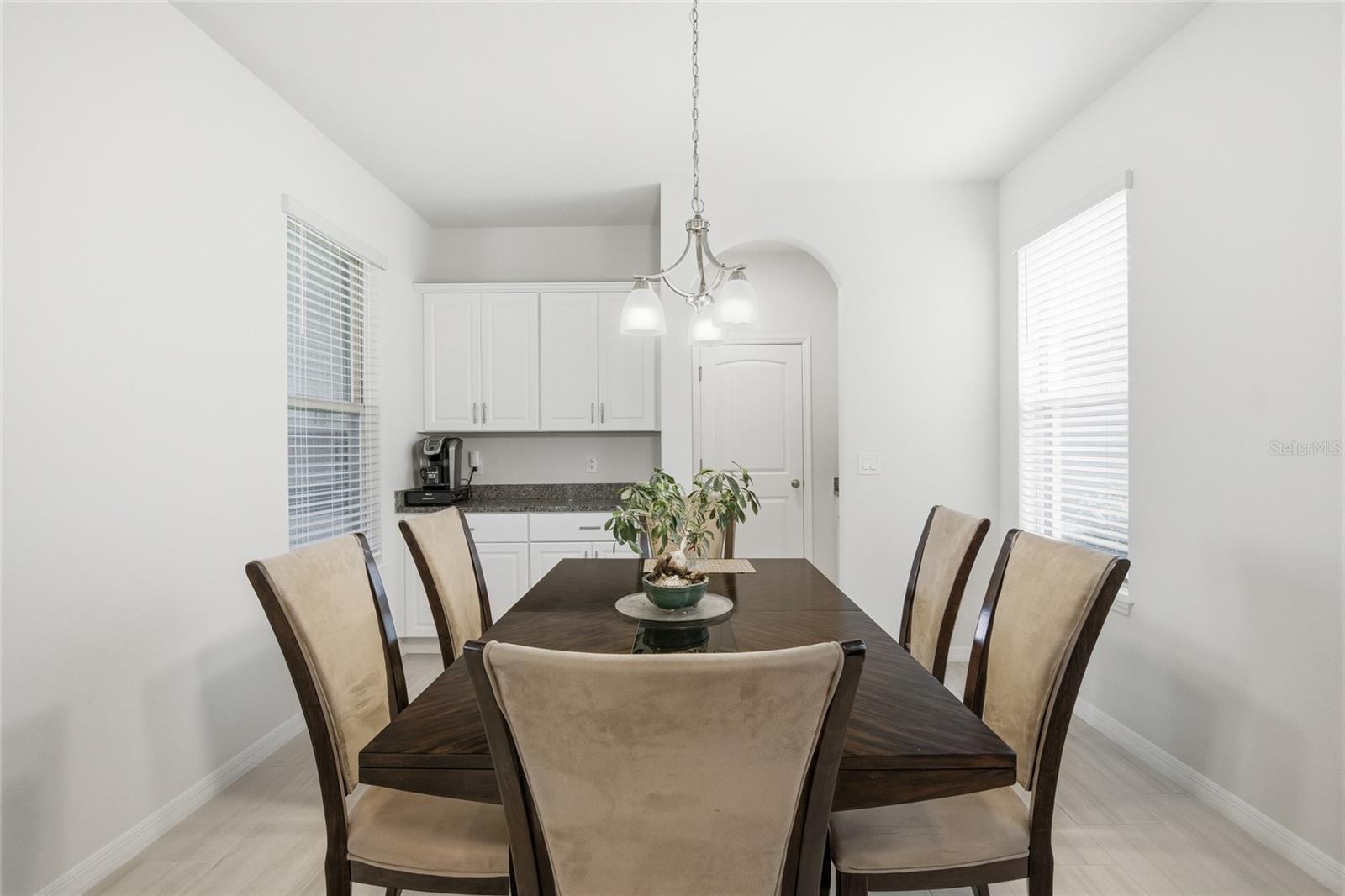 Image 8 of 40 For 16098 Mangrove Road