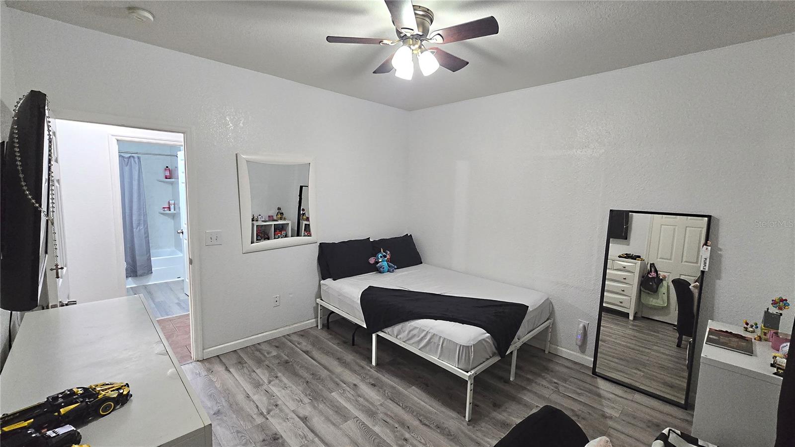 Image 39 of 92 For 311 Lewis Avenue