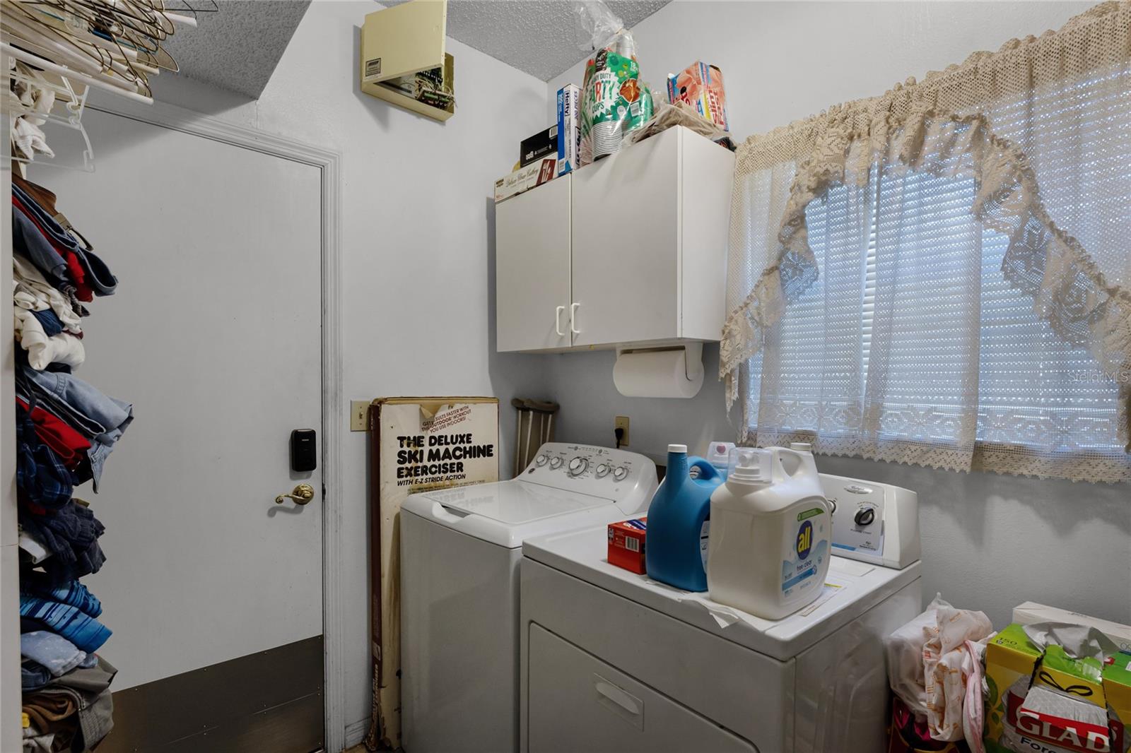 Image 15 of 30 For 4019 Lake Mirage Boulevard