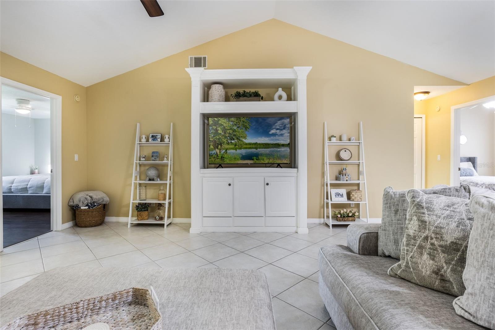 Image 4 of 25 For 8932 Village Green Boulevard