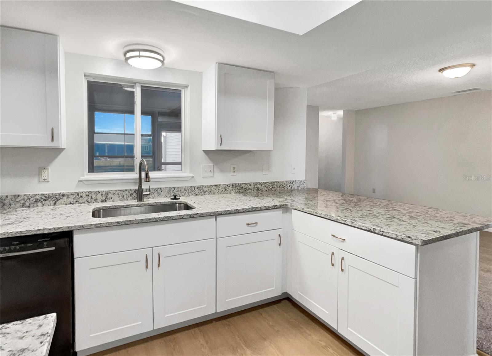 Image 11 of 47 For 10785 78th Avenue