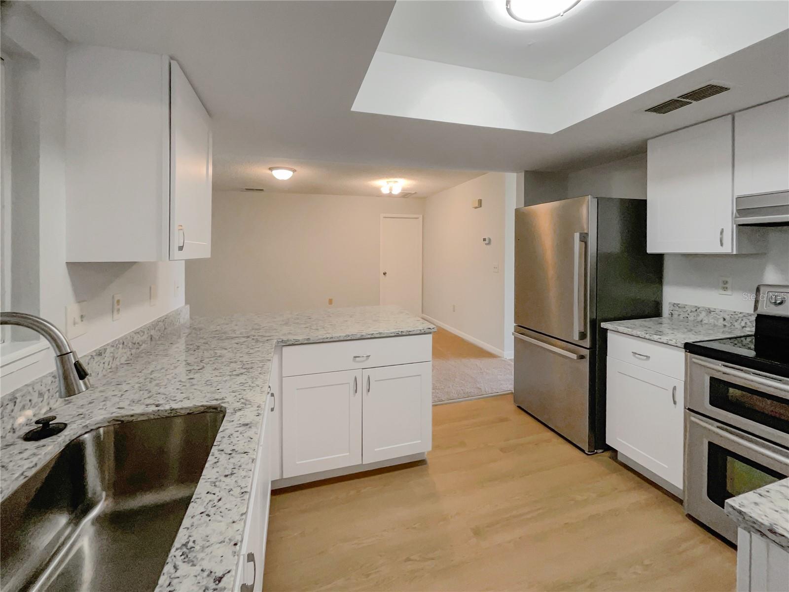 Image 7 of 47 For 10785 78th Avenue