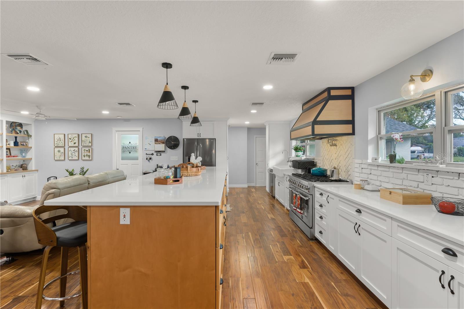 Image 10 of 75 For 1209 Roxboro Road