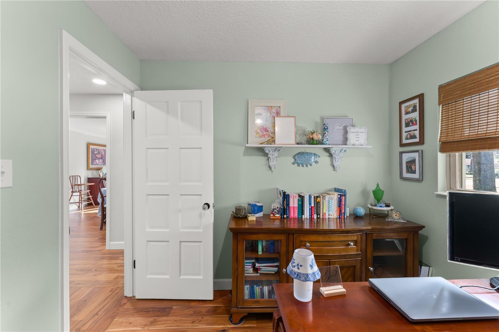 Image 17 of 75 For 1209 Roxboro Road