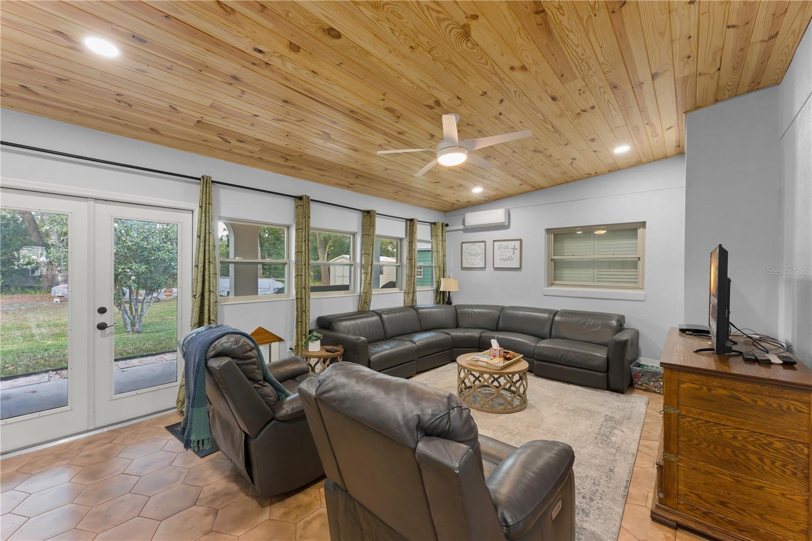 Image 22 of 75 For 1209 Roxboro Road