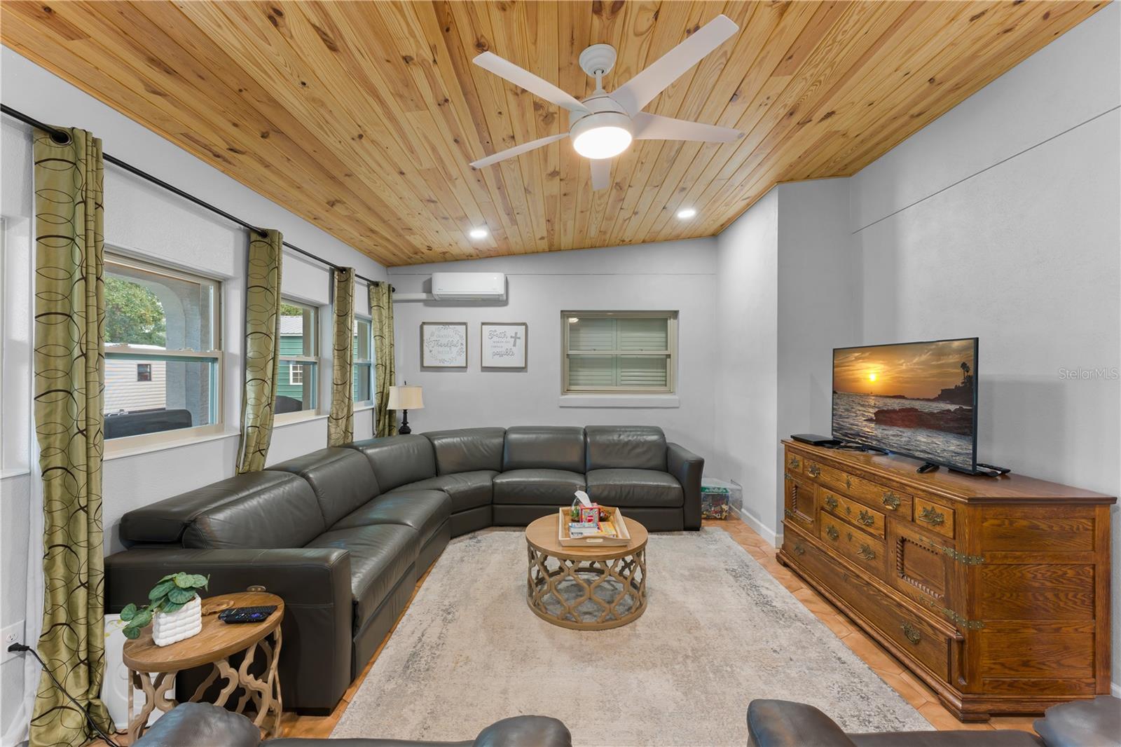 Image 23 of 75 For 1209 Roxboro Road