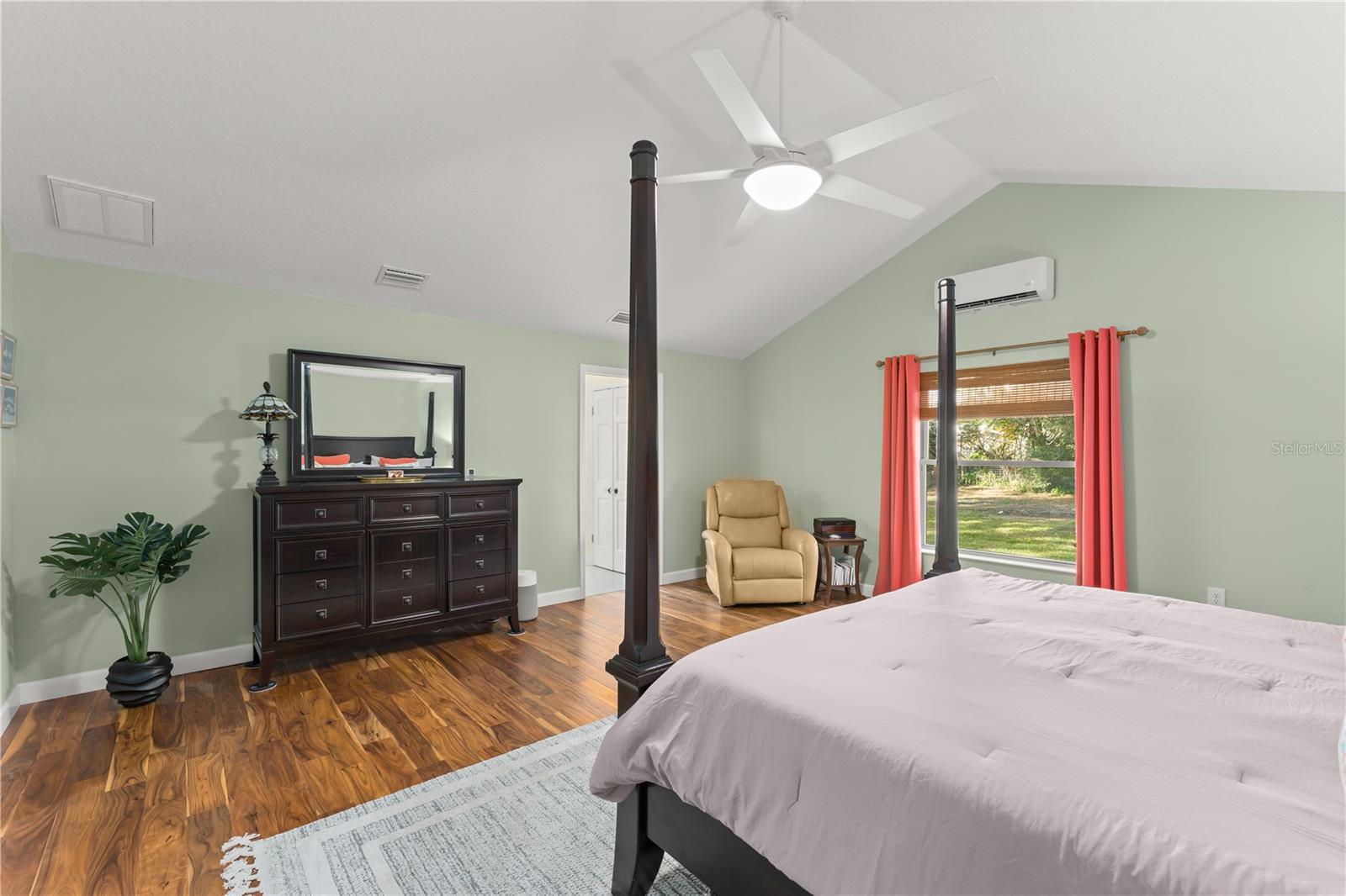 Image 27 of 75 For 1209 Roxboro Road