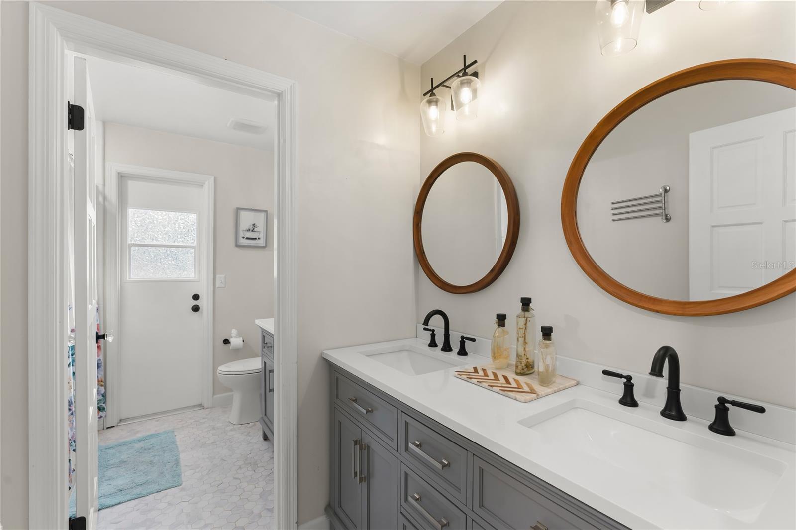 Image 42 of 75 For 1209 Roxboro Road