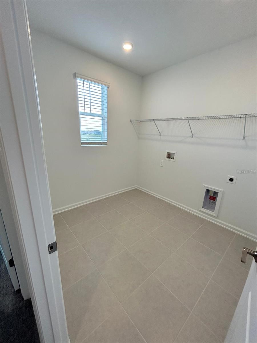 Image 28 of 42 For 1828 Bright Sky Drive