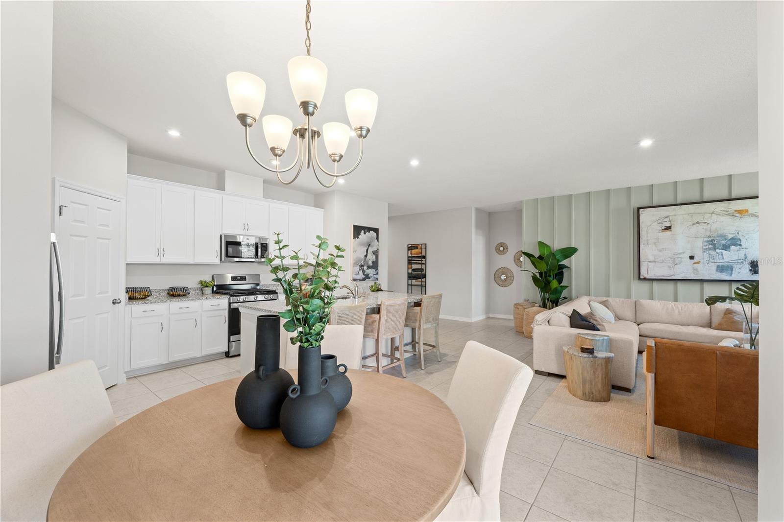 Image 12 of 32 For 1902 Horsetail Drive