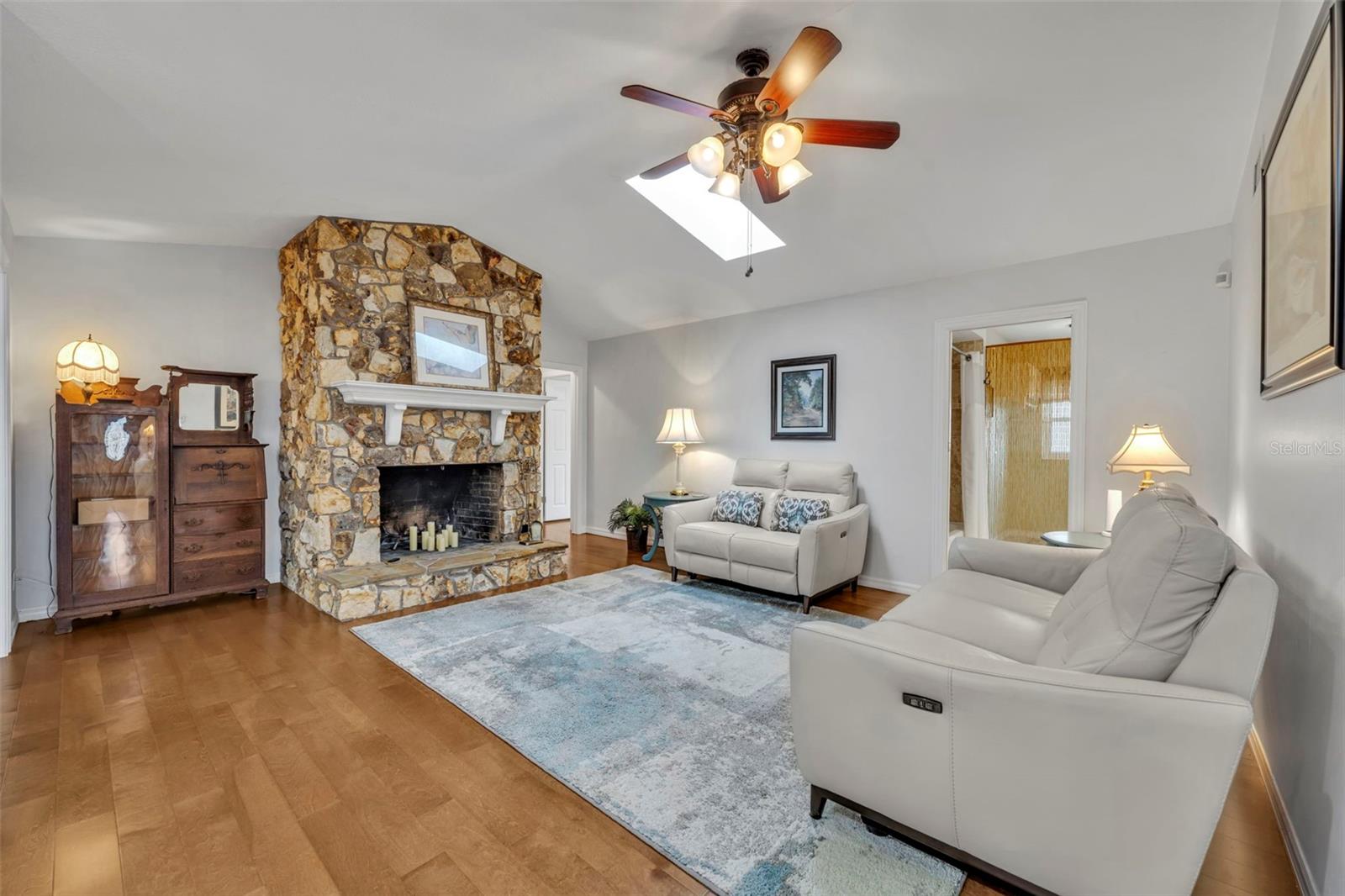 Image 12 of 62 For 652 Cadillac Drive